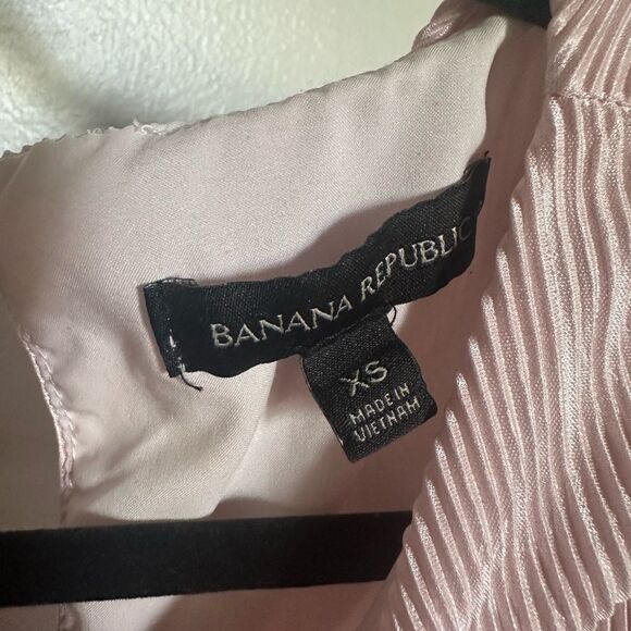 Banana Republic Pleated Sleeveless Blouse Top XS X-Small Women's Formal Tank - Picture 3 of 4